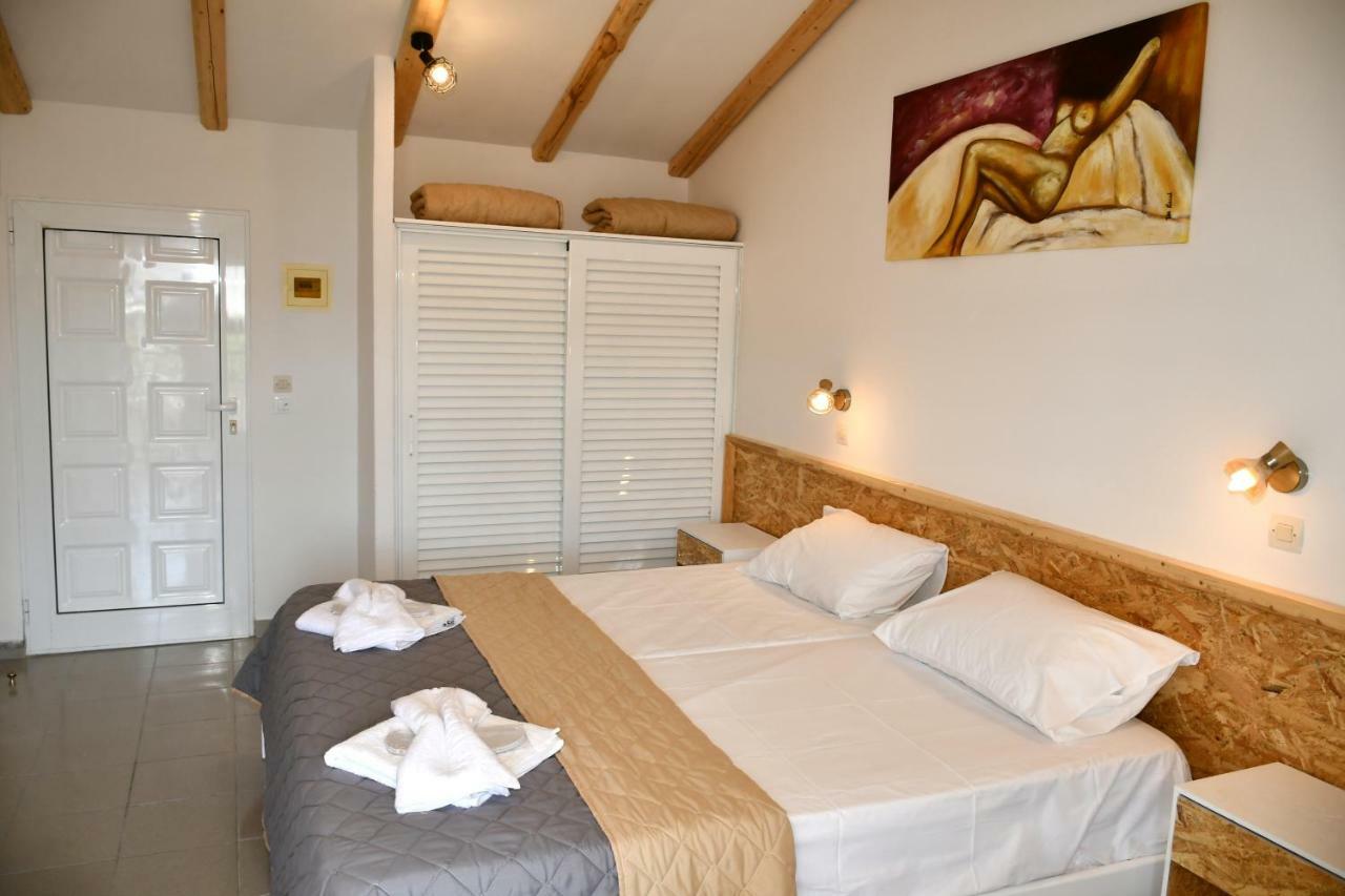 Cavos Beach House Kavos Exterior photo