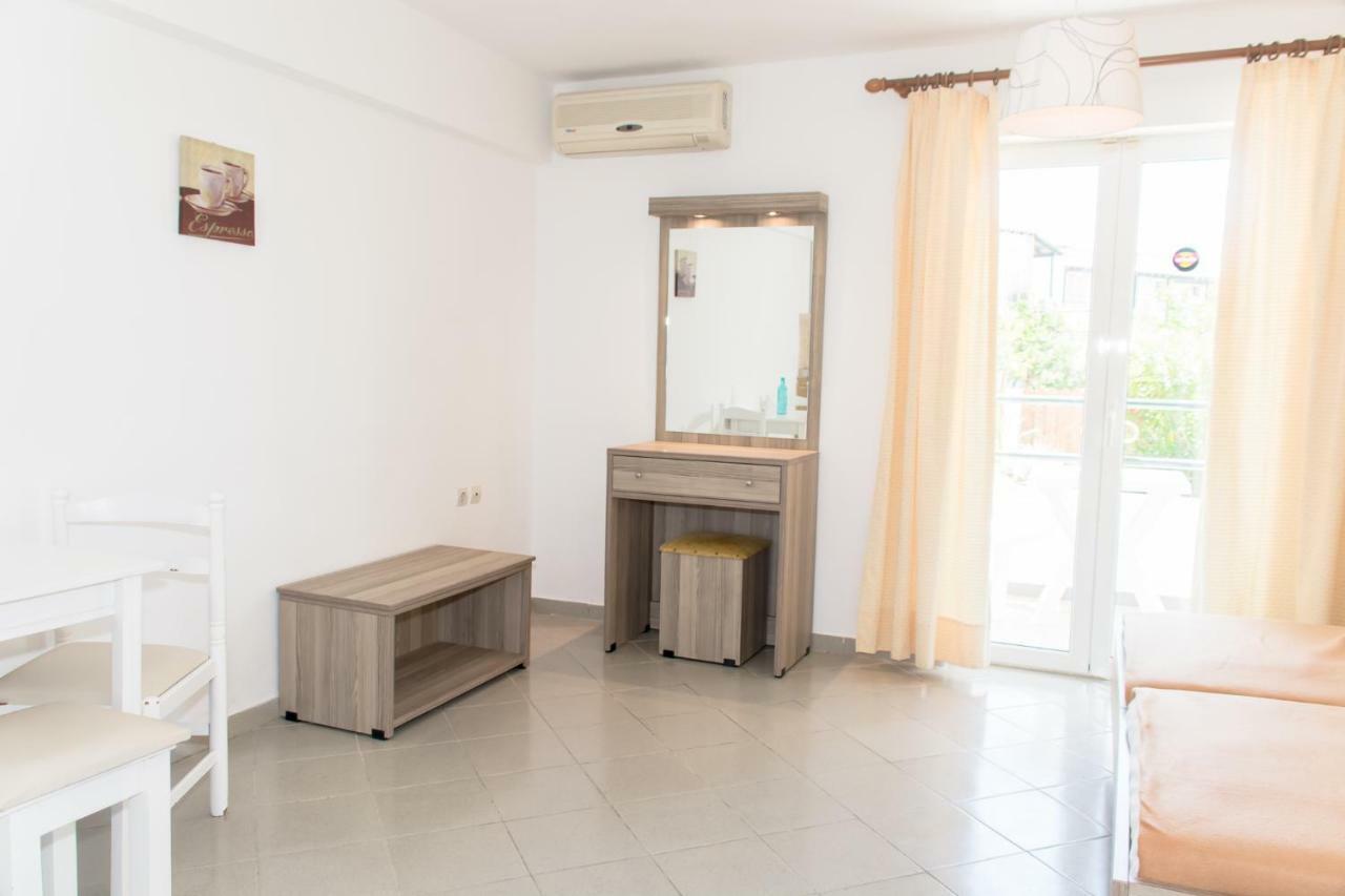 Cavos Beach House Kavos Exterior photo